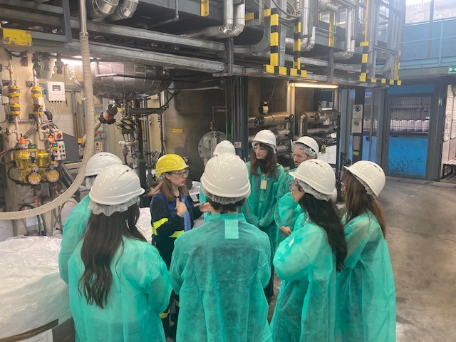 CampusBioMedico's tweet photo. Gli studenti di Ingegneria Chimica per lo Sviluppo Sostenibile #UCBM in visita da BASF Italia s.p.a. per studiare da vicino la produzione di catalizzatori con metalli preziosi. Scopri come iscriverti al CdLM in Ingegneria Chimica per lo Sviluppo Sostenibile 👉https://t.co/9rGJJ9QV1y
