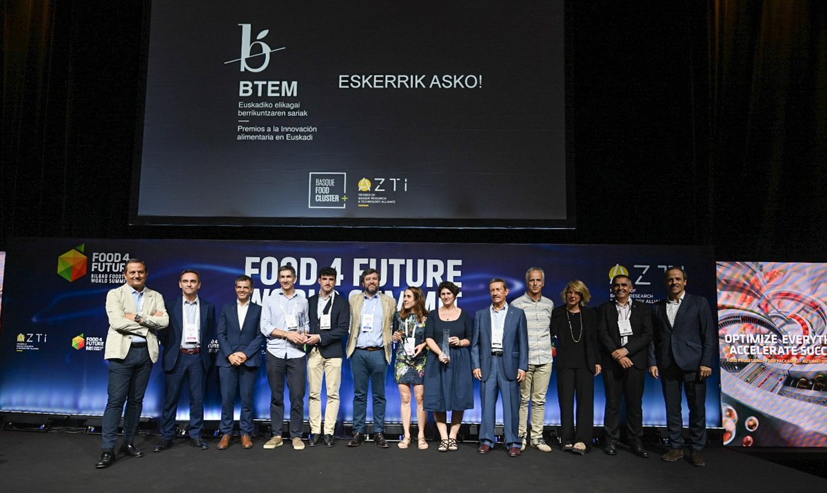 BasqueFoodClust's tweet photo. 🏆 Los Premios #BTEM2026 reconocen la innovación alimentaria de Euskadi

Empresas galardonadas:

🔹 Goenaga Esnekiak – Innovación Tecnológica  
🔹 Garaia S. Coop. – Innovación Empresarial  
🔹 Eroski S. Coop. – Innovación en Mercados https://t.co/4RUKnyu7IK
