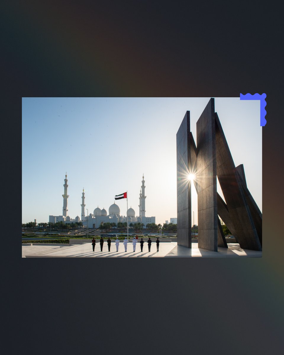 CreativeLabME's tweet photo. تعرّفوا على عبدالله البريكي  الحكم النهائي لجائزة «صورة عائلية»، مصور إماراتي متخصص في البورتريه والمناظر الطبيعية، يبحث عن تكوين مدروس ومشاعر صادقة وتفاصيل بصرية مؤثرة.

#صورةـعائلية https://t.co/KMYbiOB5OI