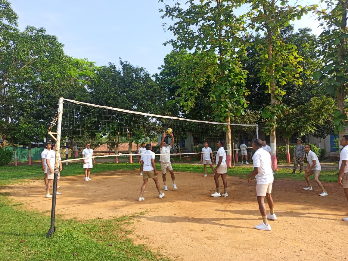 173Bn's tweet photo. "Games make you fit and fine." 173 Bn CRPF https://t.co/A5abaXmARJ