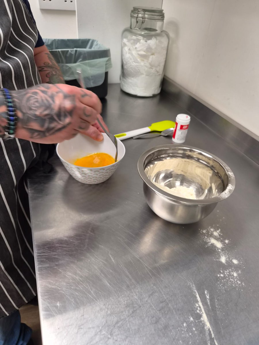 MorayFoodPlus's tweet photo. Today at The Bosie we have been busy making pizza and brownies to enjoy for lunch on a hot day. This afternoon we enjoyed making spaghetti bolognese. https://t.co/oiUpqmakHH