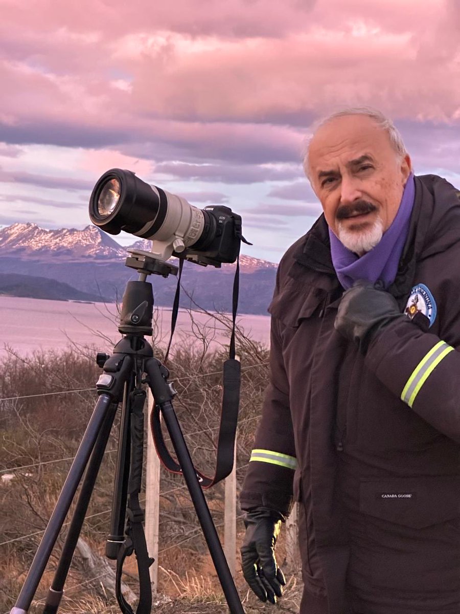 eduardopocai's tweet photo. Amanecer de hoy en #UshuaiaFantástica 28/05/26 Mucho frio, 3º y con una brisa helada, pero valió la pena. 50 años que vivo aquí, los amaneceres me siguen enamorando. Imágenes desde Costa Susana. Una cómplice me tomo unas fotos https://t.co/eGnONvbrF9