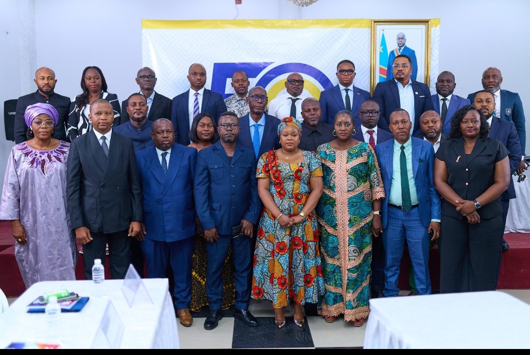 KitengieJacques's tweet photo. ‼️OCC: La brave dame de fer @CMuabilu, Maboko pembe, femme d'Etat, DG ai reprend sportivement ses fonctions de DGA après un travail de titan au service des congolais. Climat de travail assaini à l'OCC, décor du redressement planté, suivez ce soir le bilan élogieux de son intérim. https://t.co/EZuJlbe3OQ