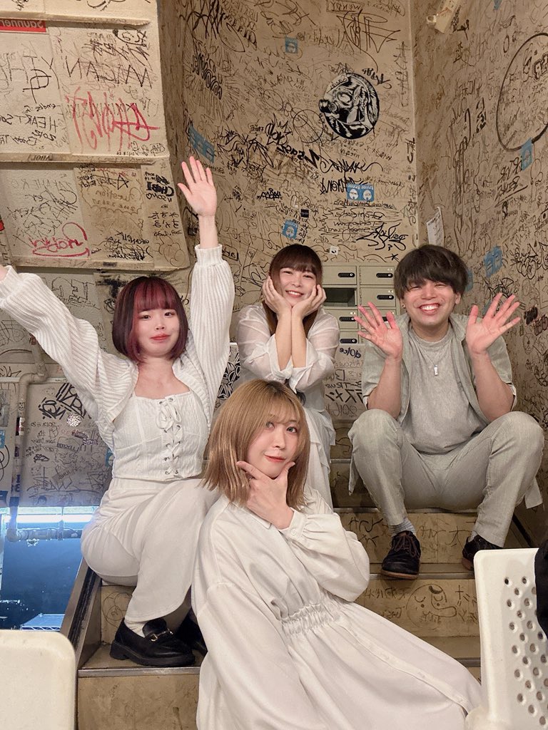 SHiROPiA's tweet photo. 5/28(木)

Girl's UP!!! vol.404
＠渋谷eggman

1. シュガースプレー
2. Bright Eden
3. 星降る夜に
4. Summer Vacation
5. 人生バラ色

今年初のeggman！温かく盛り上げてくれてありがとうございました✨次回は6/26(金)六本木unravel tokyoです！ https://t.co/oZhvs2y0SE