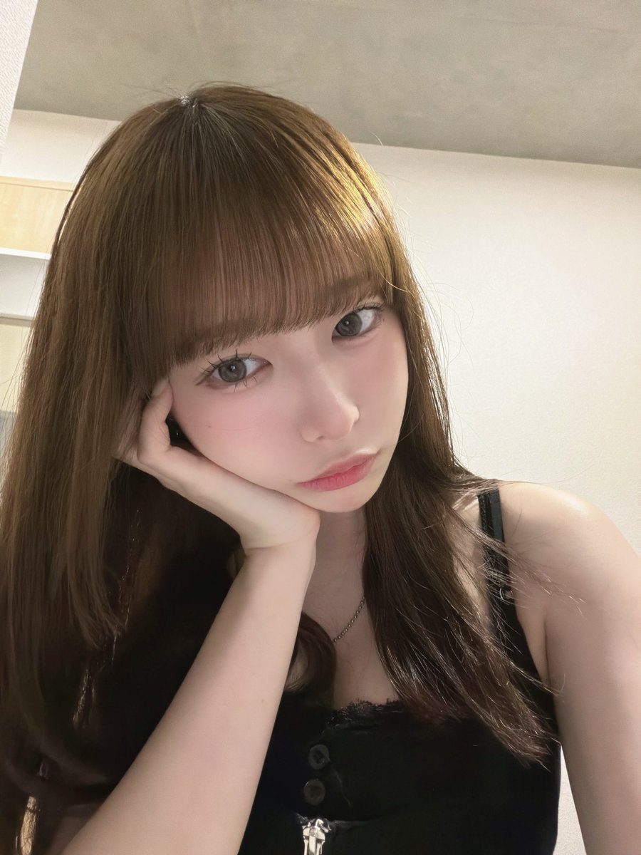 千星 真穂 tweet media