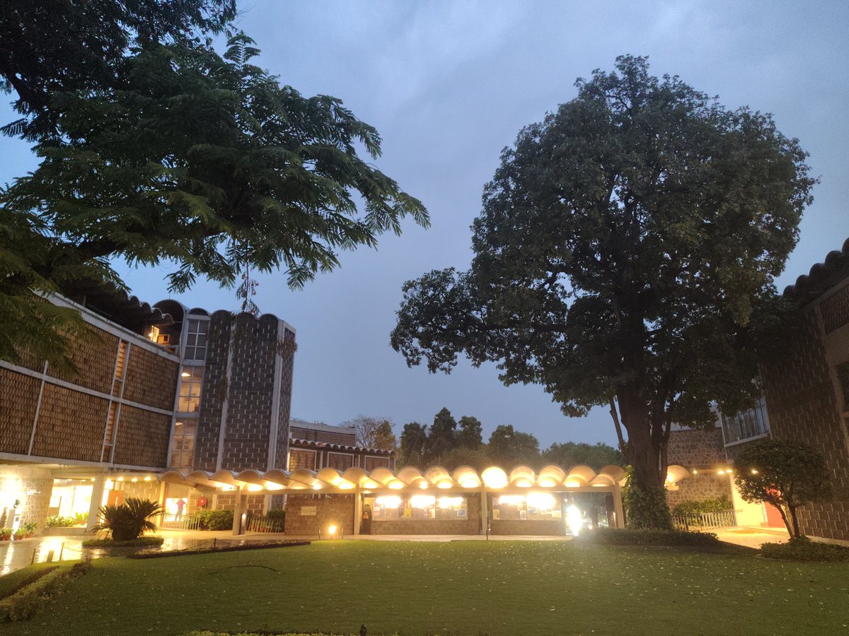 KumarShiwang's tweet photo. India International Centre, during the rains. https://t.co/4MHXVkoJzx