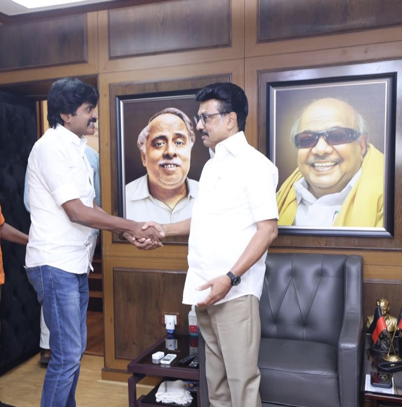 MaduraiSBala's tweet photo. தானைத்தலைவர், கழகத்தலைவர் @mkstalin அவர்களை அறிவாலயத்தில் சந்தித்த போது @arivalayam https://t.co/x8fR3gkoSO
