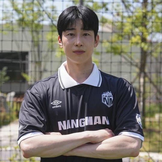 swyhgz's tweet photo. from: _nangmanfc (instagram) ⚽️

Player 2 - HANGYUL
Player 30 - SEUNGWOO https://t.co/4YSzEL0N7H