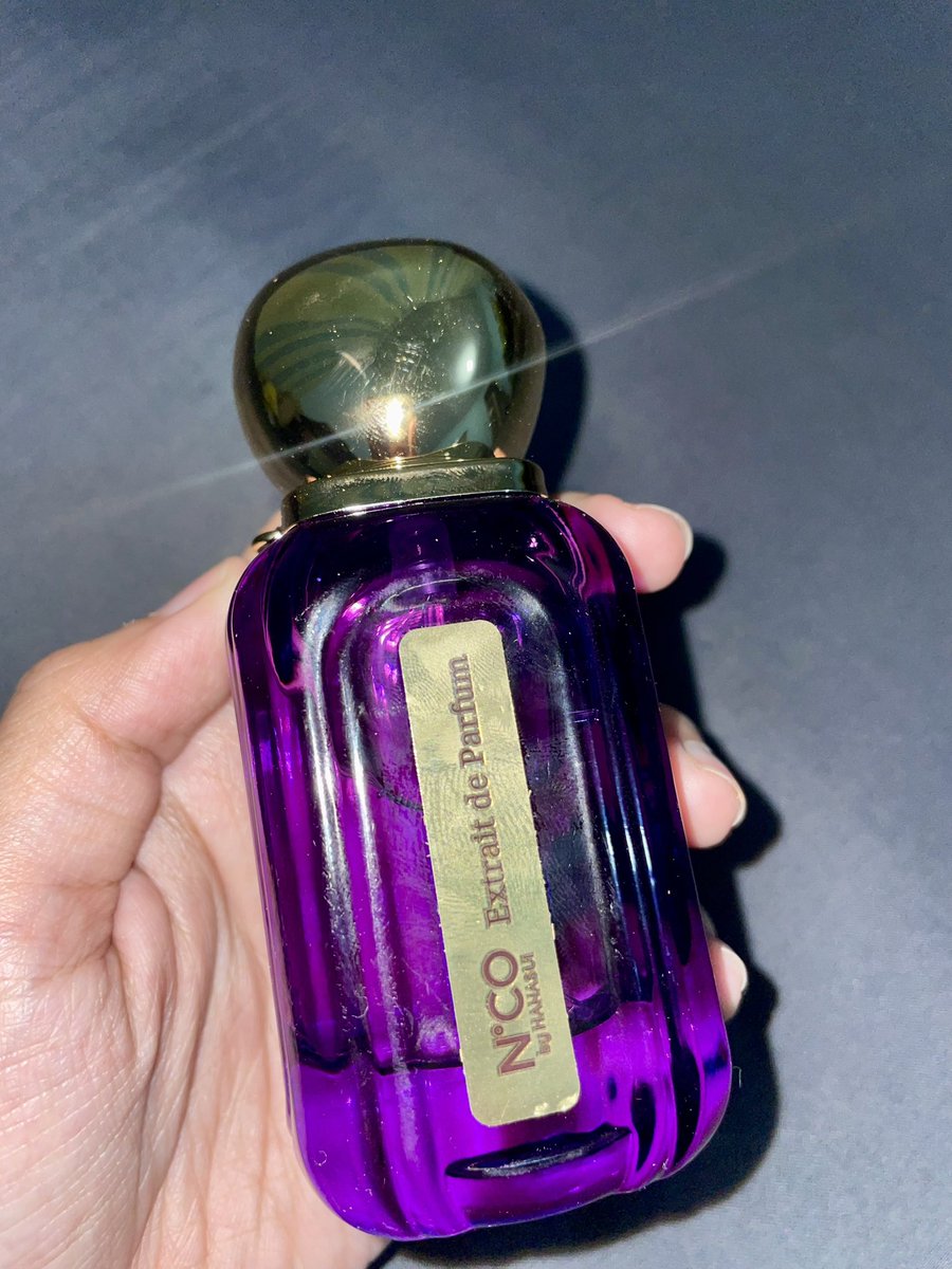 otureii's tweet photo. Pas lagi di convenience store nyobain parfum ini… Awalnya cuma iseng sniff doang, tapi kok enak bgt wanginya 😭😭 https://t.co/sFfJ0a53ZR