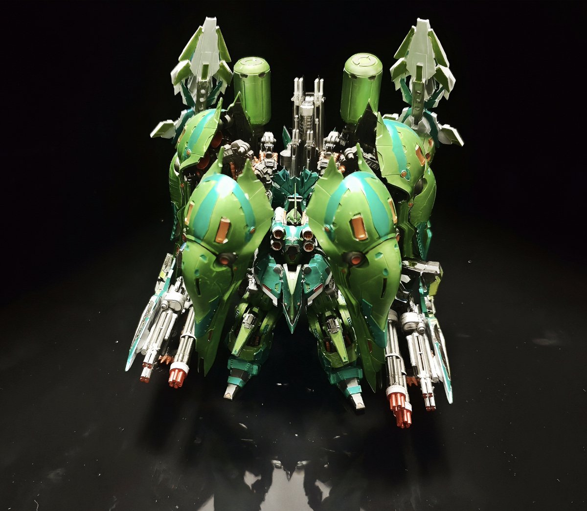 Emiyassk's tweet photo. #自作品のお気に入り��天王の画像を貼る_見た人もやる

片目機は圧巻のかっこよさ！ https://t.co/wwTRDR83CD