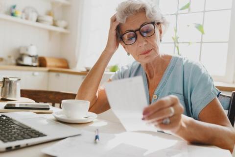 ThePointFG's tweet photo. Different stages of life dictate different strategies to reach your goals. Retirees in particular are noticing the pains of inflation, and this article provides some good insight into why. https://t.co/7jCZo9Vd4B https://t.co/t6vABzGLvG