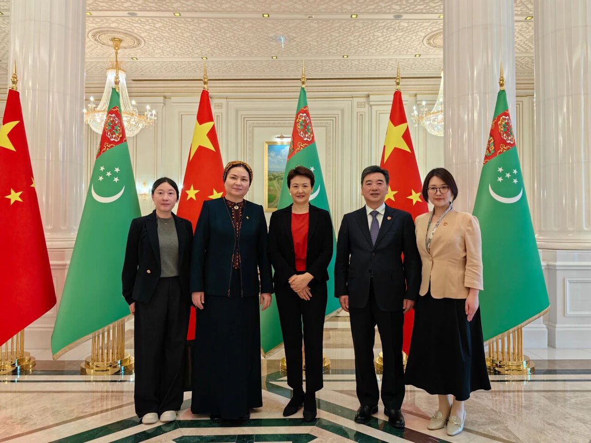ExpressTCM's tweet photo. Great news! BUCAM sets up TCM Center in Turkmenistan! This marks a solid step forward for TCM development in Turkmenistan! We join hands to promote TCM culture, cultivate professionals and explore herbal resources together! #TCMWorld #HealthCooperation https://t.co/f0lkBTte1H