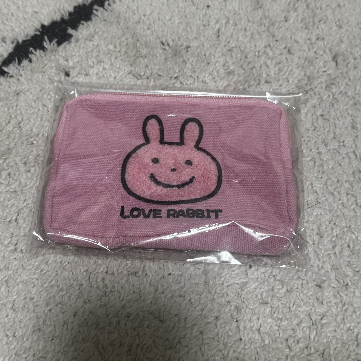 _cherry_cloud_'s tweet photo. 【交換/譲渡】スタジオUG にしむらゆうじ さがらポーチ  ガチャ

譲)ラブラビット

求)わるめねこ

郵送での交換希望です💌
気軽にご連絡くださいませ https://t.co/VfjcYHgRZ1