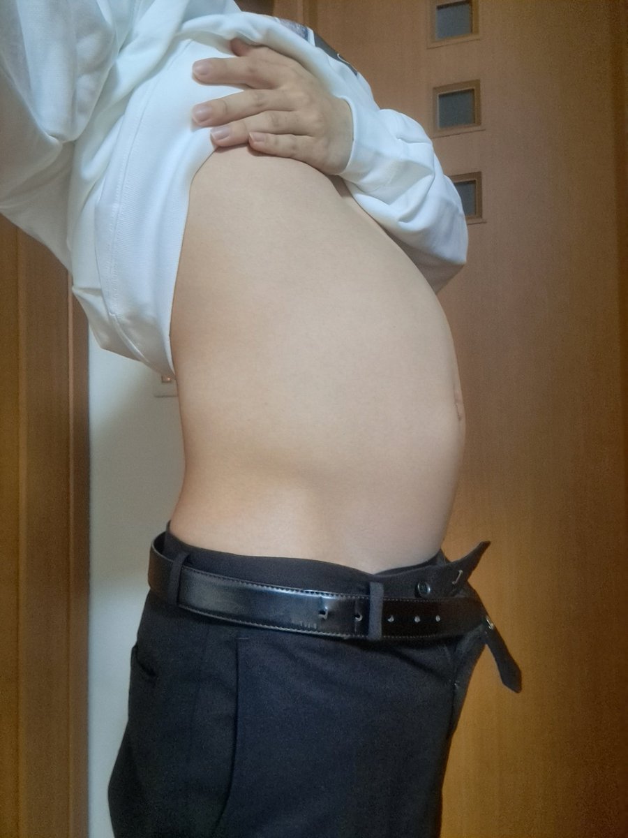 FFagExwb0g54049's tweet photo. お腹パンパンではち切れるかと思った💦　
ズボンのベルトも閉まらなくなったし https://t.co/lJmAGCogfY
