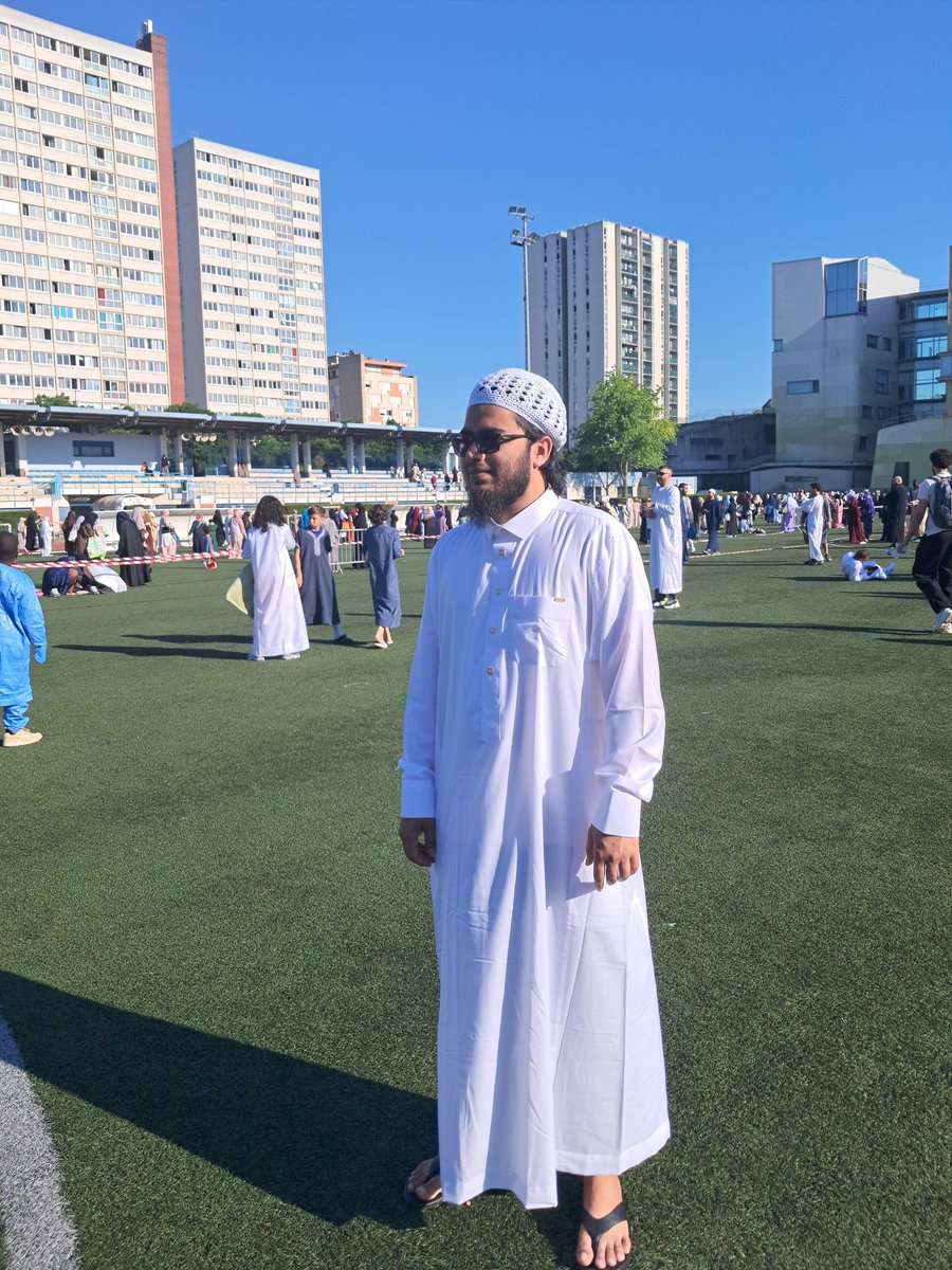 shahariarnafees's tweet photo. Without family, closest uncles, brothers and friends 🥰 Eid al-Adha..!!!!

And " without A special niyamot in the world.Which I don't know where." https://t.co/WH0J2uCKZq