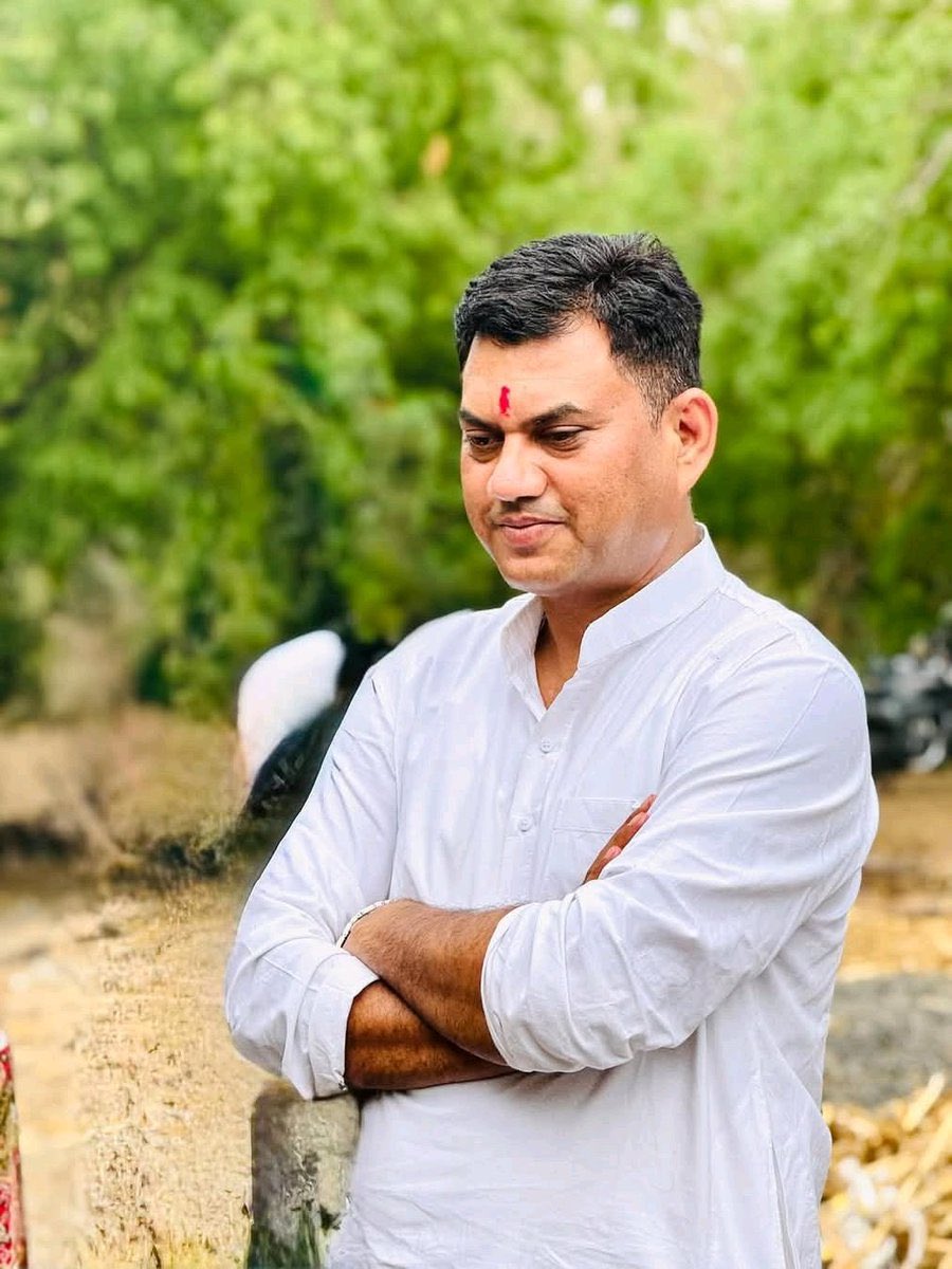 NakulKNath's tweet photo. मनावर विधानसभा क्षेत्र से लोकप्रिय विधायक श्री हीरालाल अलावा जी को जन्मदिवस की अनंत शुभकामनाएं।

ईश्वर से आपके स्वस्थ, सुखी एवं दीर्घायु जीवन की कामना करता हूँ।

@HIRA_ALAWA https://t.co/oGmyFheOfy