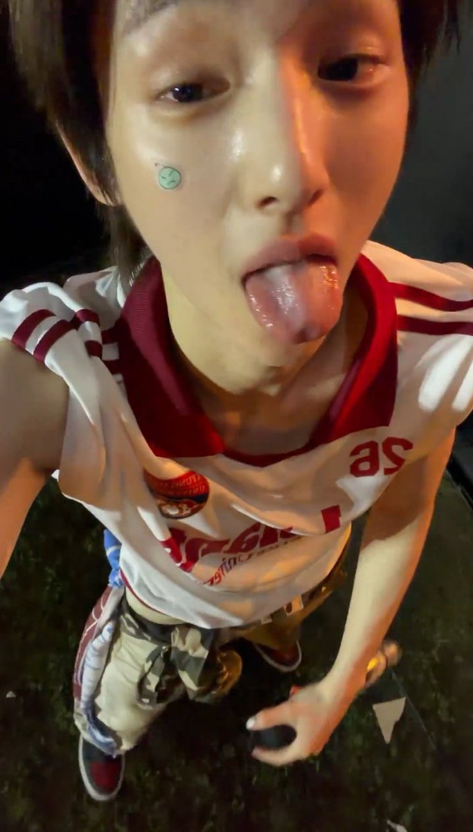 Eternaljuhoon's tweet photo. GUYS AKU SELAMANYA JUHOON MANIA😭😭😭😭😭😭😭😭😭😭 https://t.co/dBfHSsqR6Q