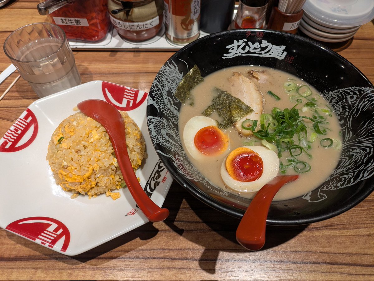mikami_d's tweet photo. 今日は遅くなった
もう夜食だな https://t.co/ZBDTdOMfCU