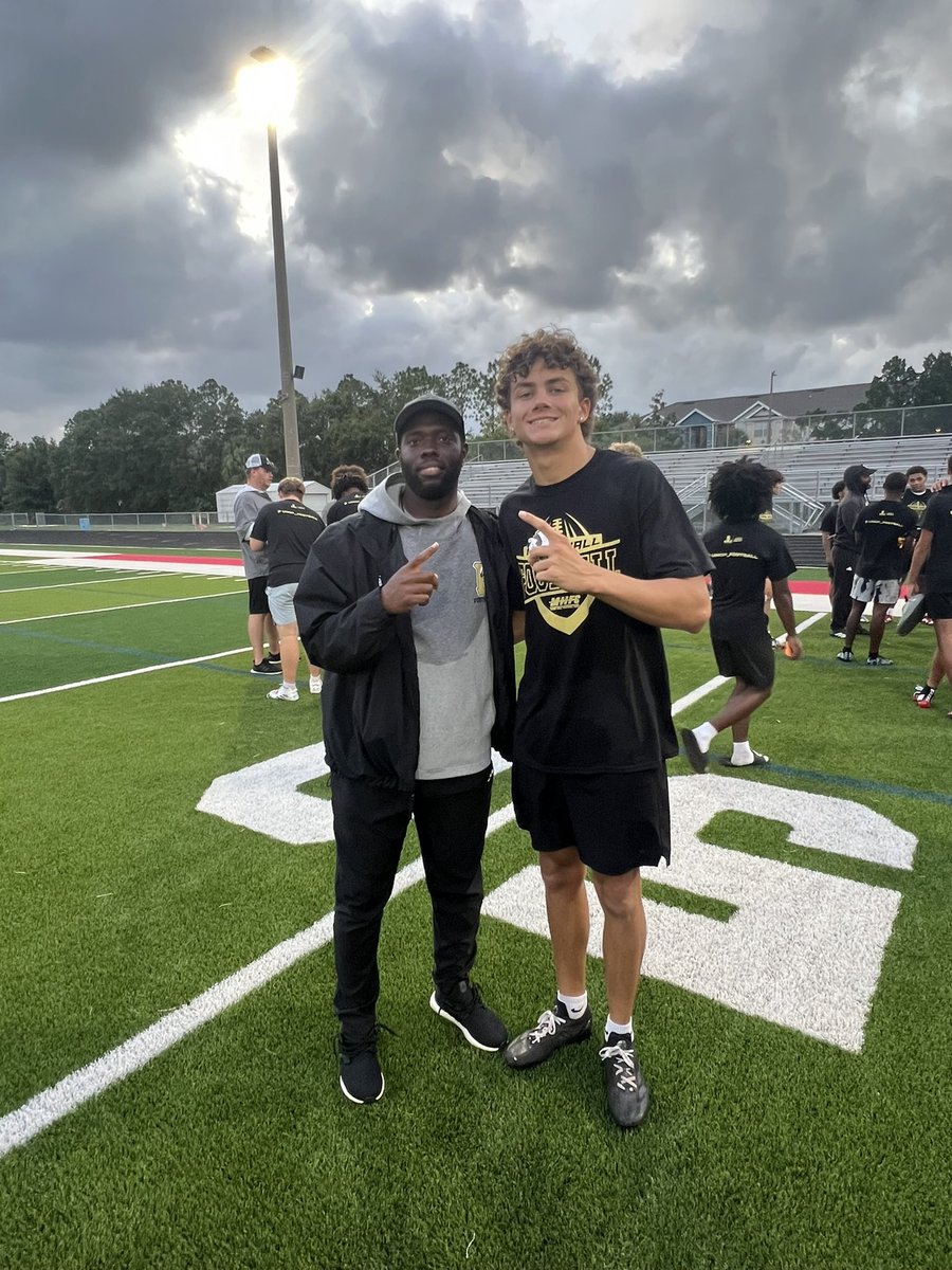 DaniloFari4's tweet photo. Had a great Experience at the UNCP Camp, great learning experience and a chance to put my skills on display! Thank you coach’s @CoachHallUNCP @CoachJud_21 @LeonEasonJr1 @CoachBFri29 @UNCP_Football @Dan_Goodspeed https://t.co/huyZXivgbJ