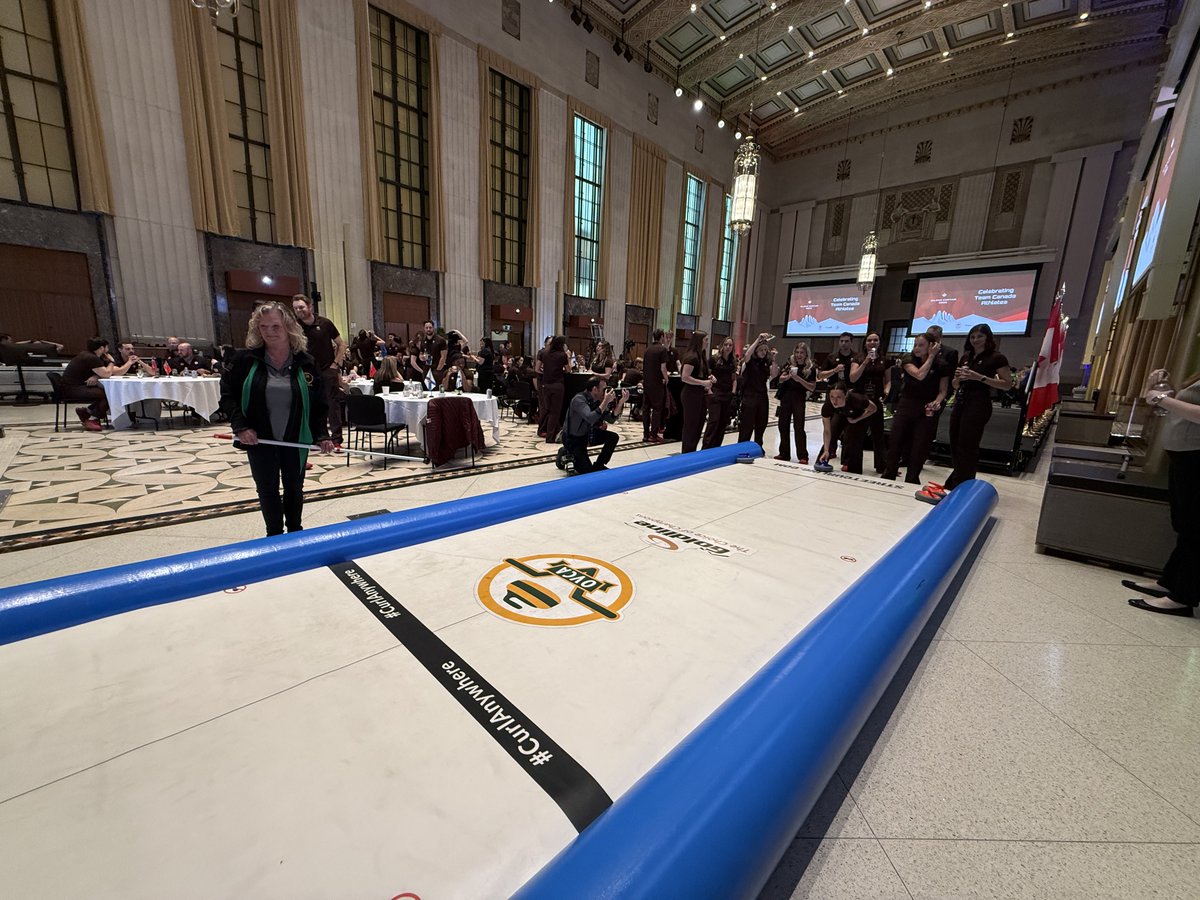 OVCAcurls's tweet photo. We were honoured to attend yesterday's event celebrating Canada's Olympic and Paralympic athletes. 

With no shortage of competitive spirit, our Street Curl unit got a work out! https://t.co/hgOO3w10KB