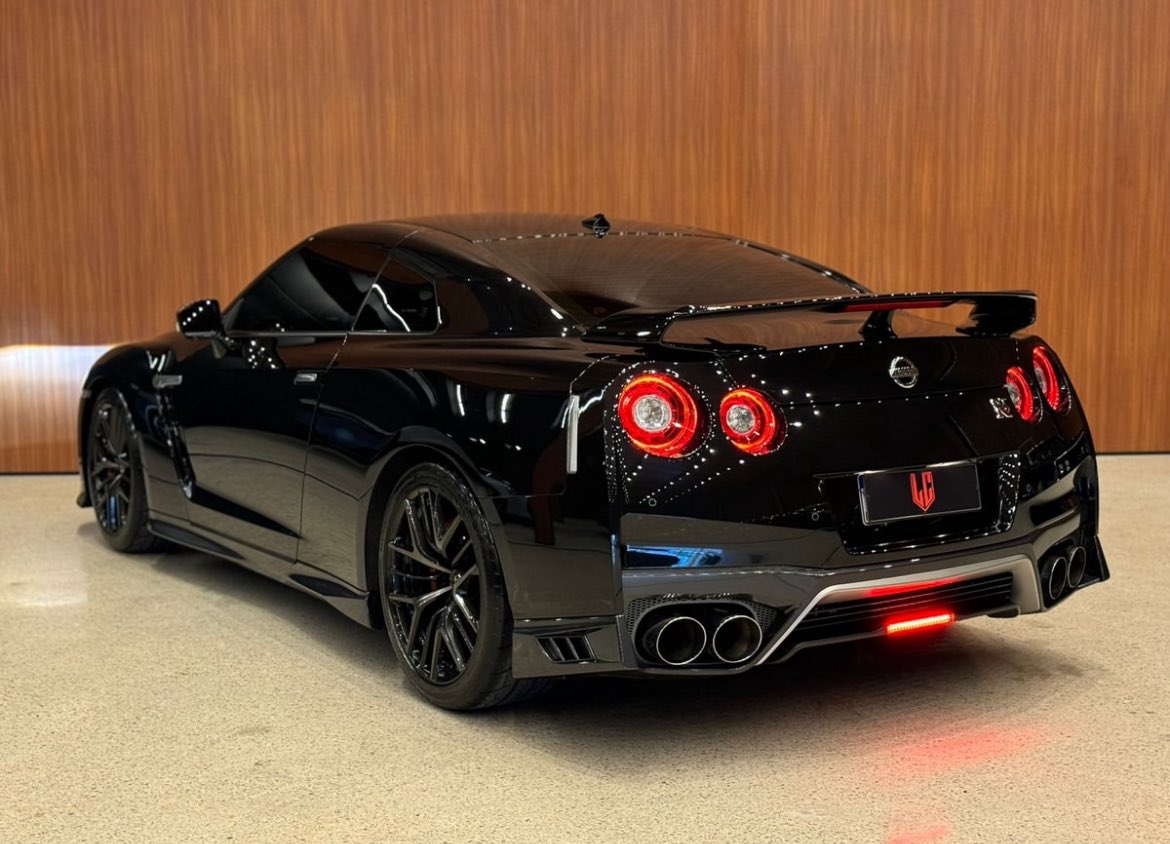 RevvCulture's tweet photo. Four round taillights that every car enthusiast recognizes instantly

Nissan GT-R (R35) https://t.co/MxnLreZ6Ms