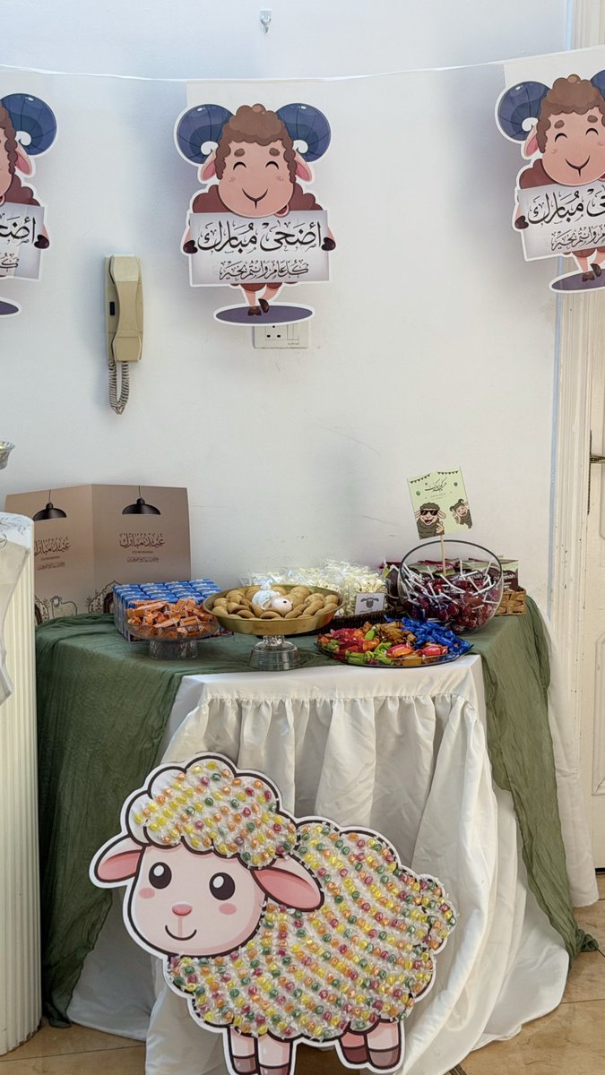 aman1org's tweet photo. نفّذ مركز شمل لتنفيذ أحكام الرؤية والزيارة التابع لجمعية أمان للتنمية الأسرية معايدة عيد خلال أول أيام عيد الأضحى المبارك، في أجواء سادتها الألفة والمشاعر الجميلة، بهدف إدخال الفرح وتعزيز الجوانب الإنسانية والأسرية للمستفيدين.

كل عام والجميع بخير وسعادة. https://t.co/22EP9LEQYr