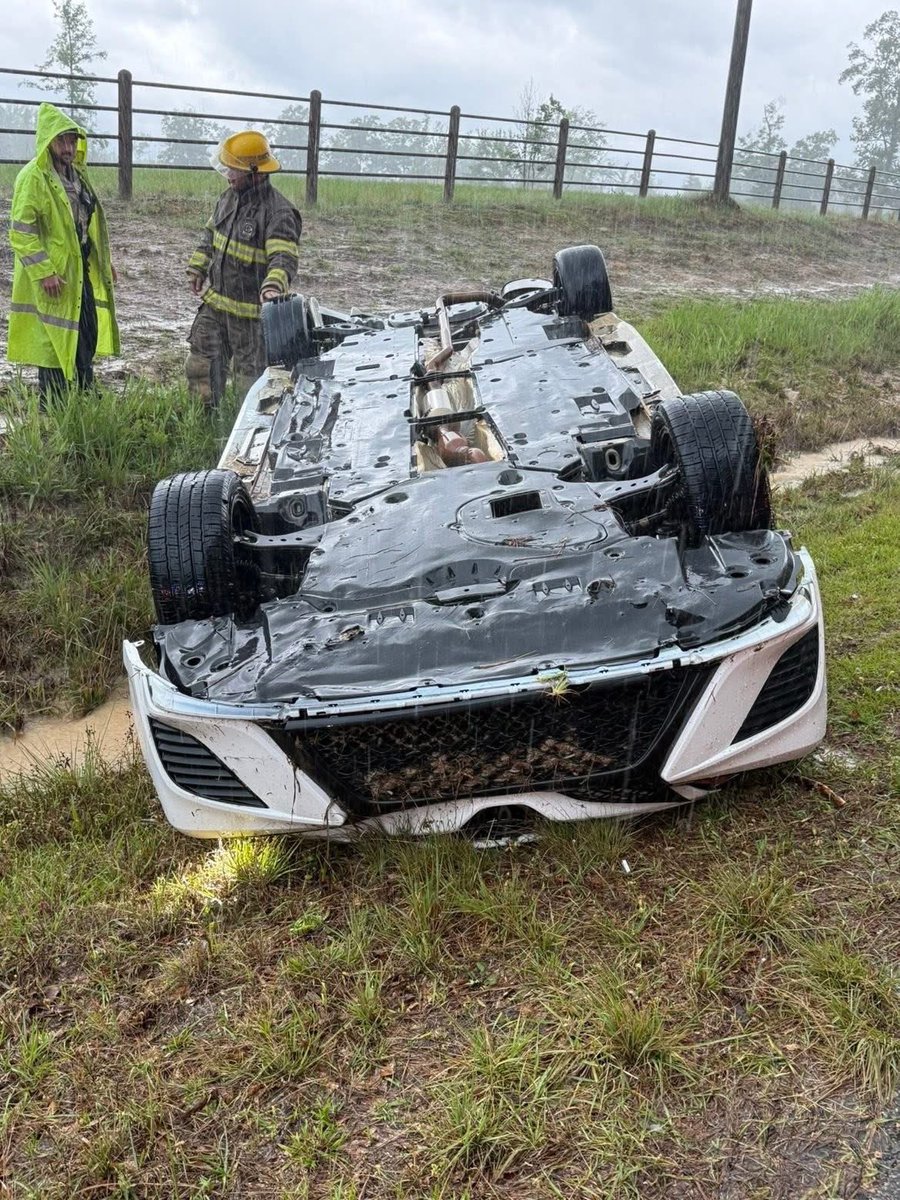 rememberangell's tweet photo. hi guys wrecked my car this morning on the way to work , i’m currently in the hospital but i’m okay ( donations or anything will be greatly appreciated until im back on my feet ) please always be careful and aware of your surroundings, anywho <3 

nsfw nsfwtwt
#nsfw #nsfwtwt https://t.co/D1z9hWaqEJ