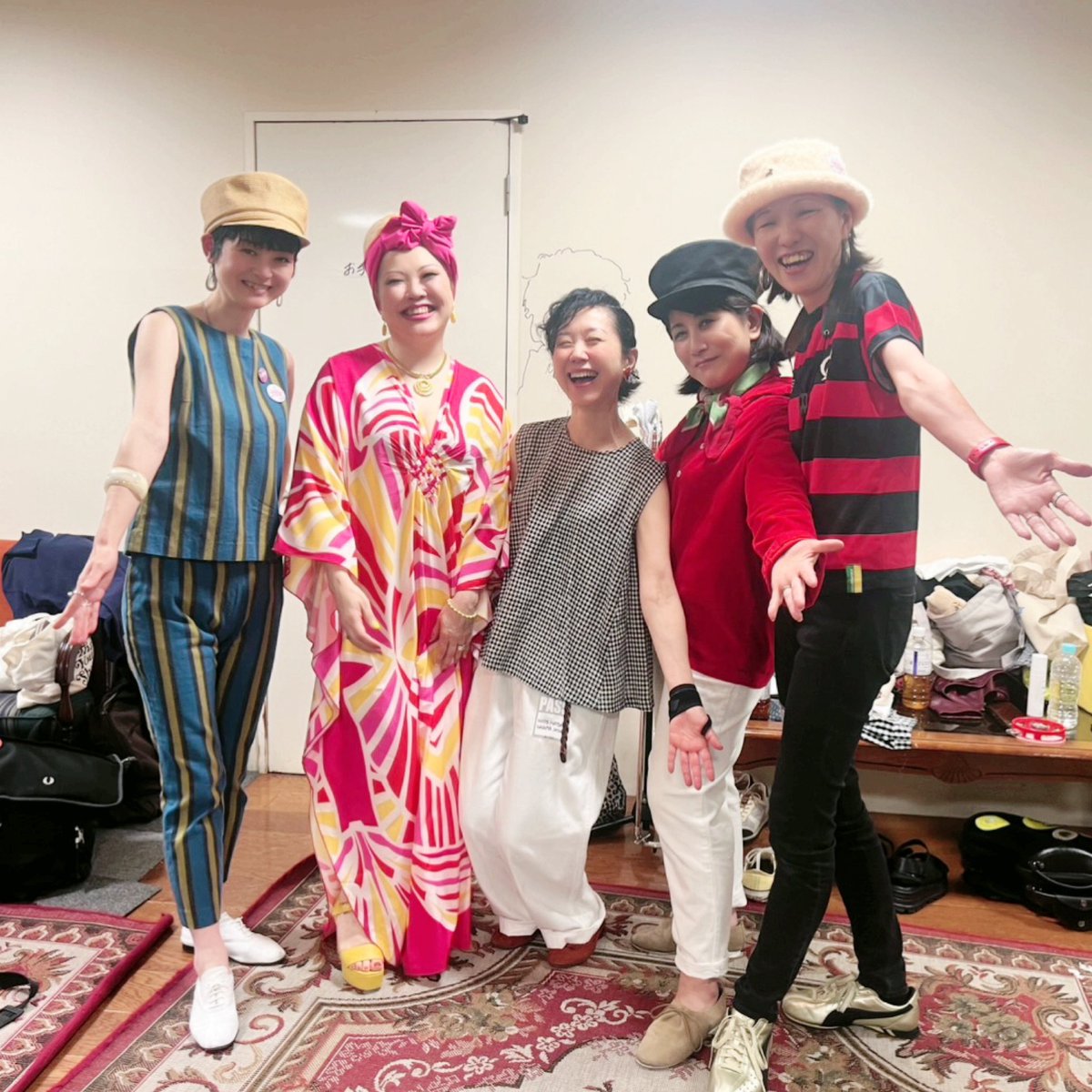 lemonsing's tweet photo. 遅ればせながら
MODS MAYDAY NAGOYAでお会いできた全ての皆様
ありがとうご竿ました！
WWRB物販ご購入いただいた皆様もありがとねーー！
連れてってくれたWACK WACK RHYTHM BANDもありがと💛

楽しかったーーー！
次のWWRBとのジョインは7月かな

とりあえずこれよりレモンは１ヶ月お休みに入ります https://t.co/4KqBo8tjoM