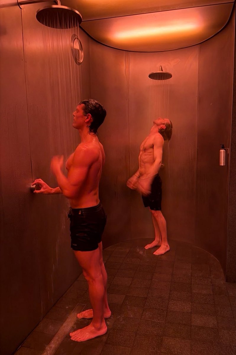 NewDorianGray's tweet photo. e esse novo point das gays ricas de nyc chamado The Altar que basicamente é um clube privado com saunas que tem a narrativa de saúde e longevidade https://t.co/0Q3G6eqhnB