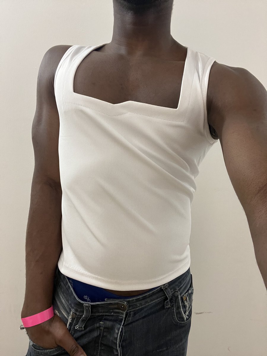 lumisoeuvre's tweet photo. CLAVICLE TANK TOP MADE BY OEUVRE 📁 https://t.co/OxgN31afI6