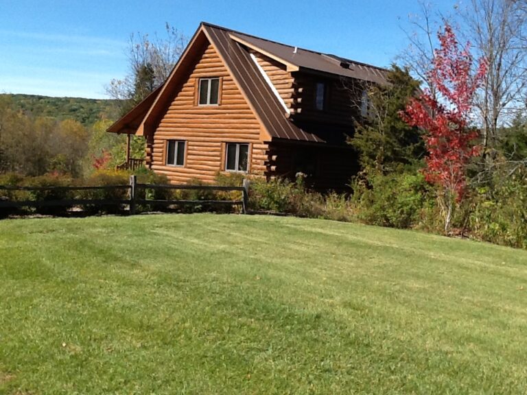 itscabintime's tweet photo. Escape to Rustic Ridge Log Cabins in Merrimac, WI! 🏡✨ Hand‑hewn log cabins perched in the Baraboo bluffs near Devil’s Lake &amp; Wisconsin Dells. Full‑size cabins w/ stone fireplace, kitchen, loft &amp; deck. Book direct &amp; save! #itscabintime #bookdirect https://t.co/AQYCH0ok6O https://t.co/RgmdZsZO27