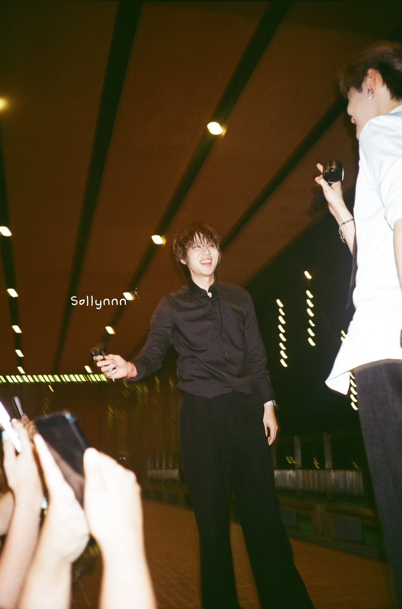 Sollynnn's tweet photo. ได้เวลาเอามาอวดแล้ว  ขอบคุณนะคะที่ทำให้รูปพวกนี้กลายเป็นความทรงจำอันแสนมีค่า 💚🍭 #BounPrem https://t.co/vgkvjL3Oiq