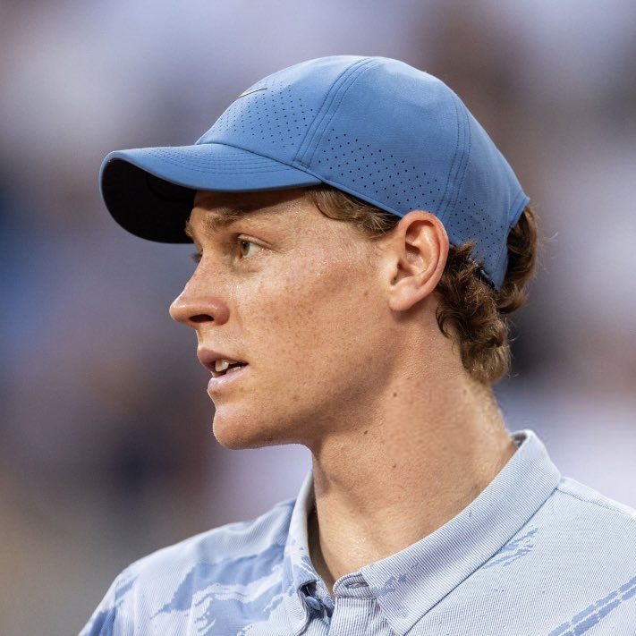 sinneristi1's tweet photo. Abbiamo scelto te

e noi, dal tuo fianco, non ci muoviamo

Grazie di tutto, Jannik 🦊

#Sinner #tennis https://t.co/Y5iweWVvqy