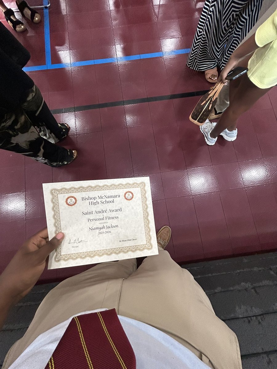 N1AMYAH's tweet photo. Honored to earn the St. Andre Personal Fitness Award. Proud of the progress, but there’s still more work to do. 🏈💪🏾 https://t.co/xoqjwZv9mB