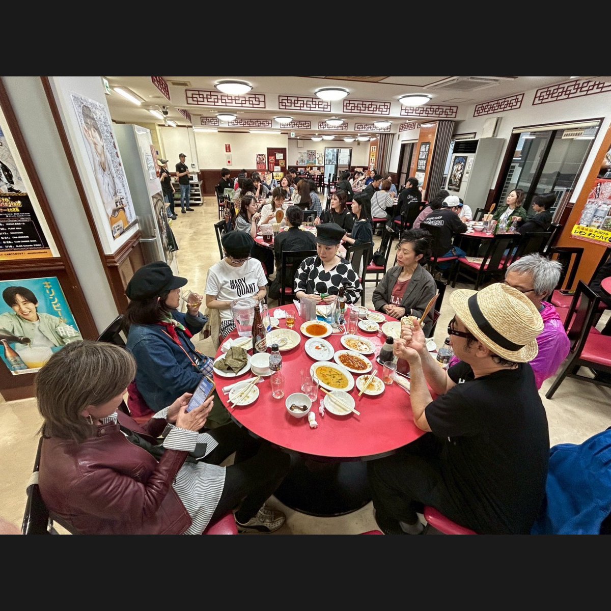 lemonsing's tweet photo. 久しぶりに Koi−kと クニミたんのメイクもしたよ💄

大人数で味仙も行けていろんなの食べられて嬉しかった！ https://t.co/2rLjV2koeK