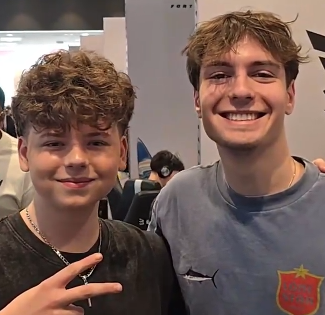 VoidEsports2x's tweet photo. BIG 1x MEETS CLIX💜

#EnterTheVoid #VoidWIN https://t.co/wBA36VaRst