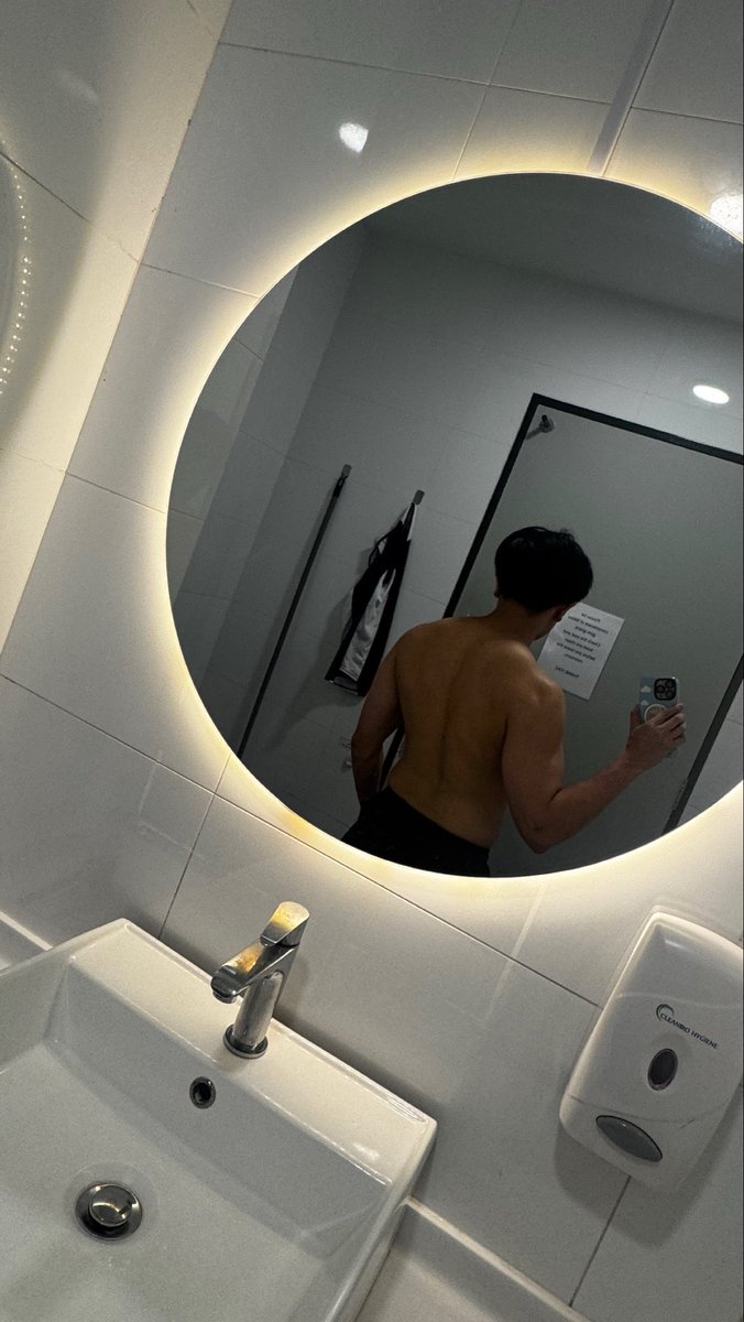 raysontannn's tweet photo. Here’s to bigger lats 🙂‍↕️🫡 https://t.co/PIr7CmVpaf