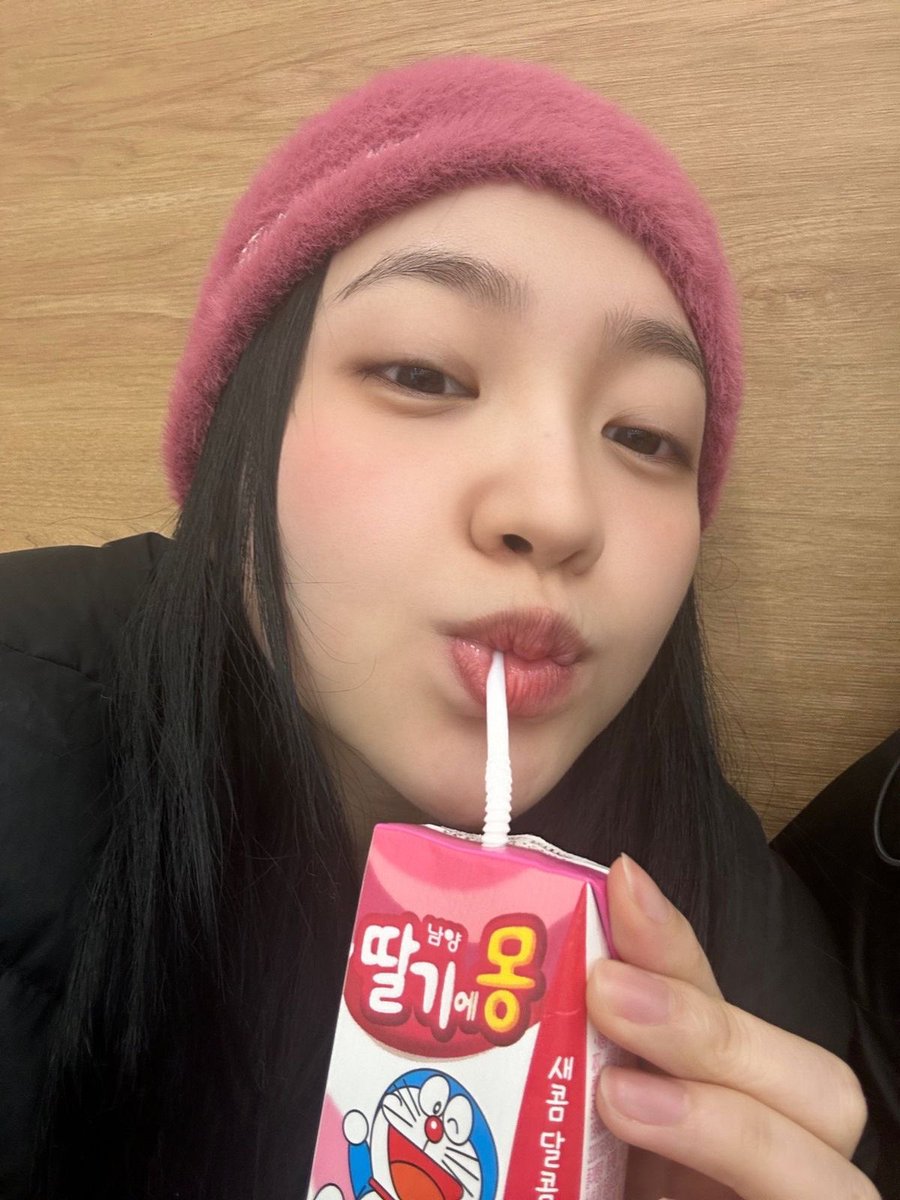 yeahrrim's tweet photo. selamat pagi yeorubun https://t.co/amyLTgt9cs