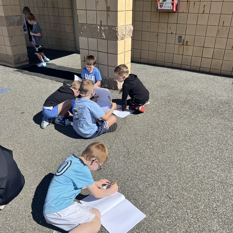 WPSWashington's tweet photo. KRO goes on a 3D shape scavenger hunt https://t.co/3wizomwgqs