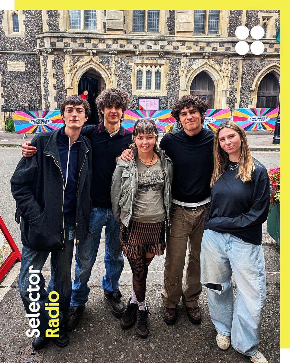 SelectorRadio's tweet photo. Back to Brighton ✨
🎤 MORN + unreleased live tracks
🔎 Tastemaker Tip: Ben Tipple
🎛️ After Dark: Blue Lab Beats
🎶 Lambrini Girls, AMARIA BB + more
🎧 https://t.co/0r68dvuVxc https://t.co/PYhd6Gz1eE