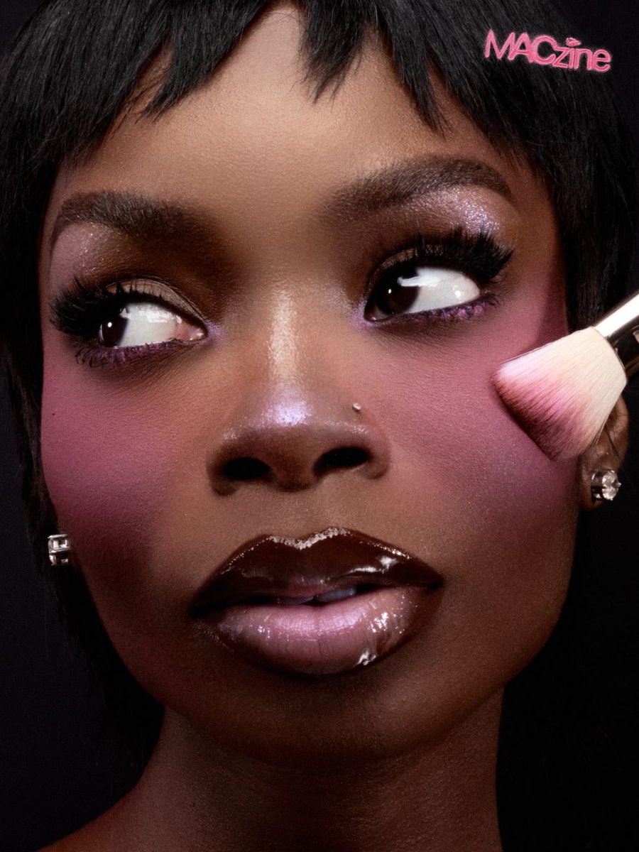 MACcosmetics's tweet photo. “My goal is always to bring out the glow from within,” says @paintedbyesthr.

Swipe to learn how Black beauty influences her artistry, why you should always use three blushes (minimum), and how makeup should reflect your personality – not hide it.

Check out MACzine for the full story – link in bio.
#MACzine