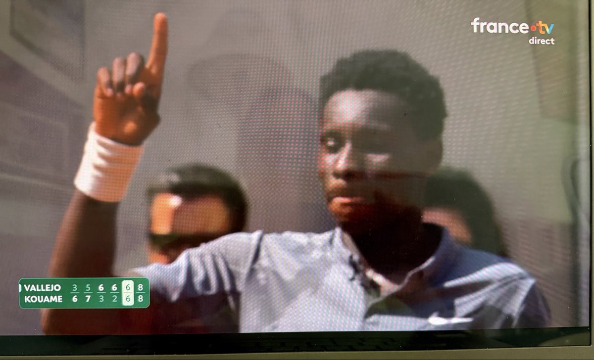 JP_Moinet's tweet photo. #MoïseKouame 🇫🇷, 17 ans : a star is born !!!🏅 https://t.co/WxyNB939qg