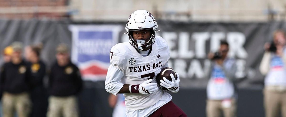 RotoViz's tweet photo. Kevin Szafraniec applies the historical team trends he discovered by comparing wide receiver ADP and their PPR finishes to the 2026 best ball environment. https://t.co/MX6arCwrVr https://t.co/PhXuHoaRXL