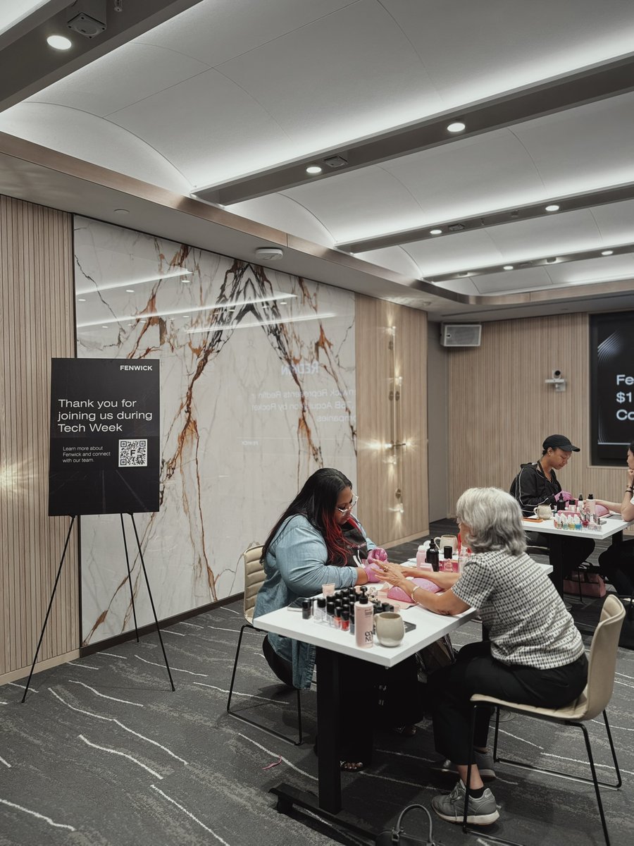 Techweek_'s tweet photo. More tech events should start like this. πΏ Chair massages, manicures, breakfast bites, and morning conversation with women shaping biotech. A calm start before the sprint of #BOSTechWeek. @fenwickWest #BOSTechWeek #WomenInBiotech https://t.co/oCfqevLlgo