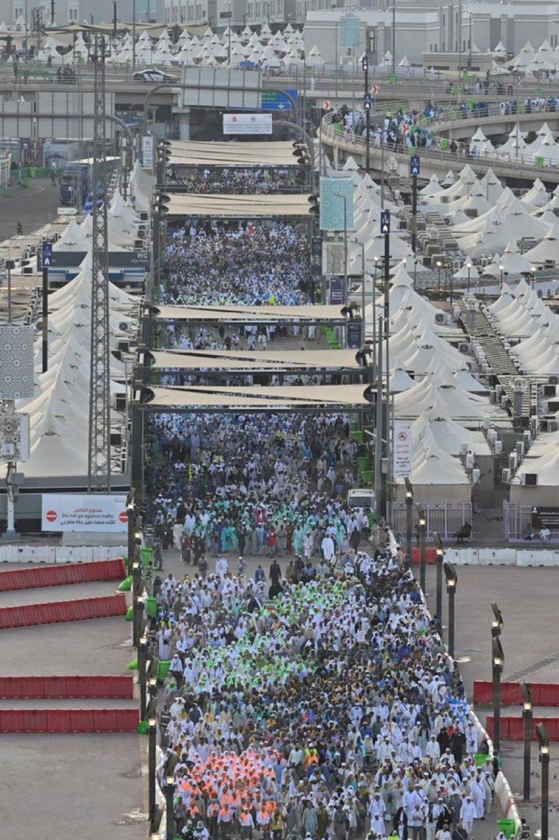 bo_abdullah08's tweet photo. الحجاج يؤدون مناسكهم بيسر وطمأنينة نحمدالله ونشكره على هذه النعمة والخدمات المتميزة 🇸🇦💚
#عيد_الأضحى https://t.co/fTVtZqRDO6
