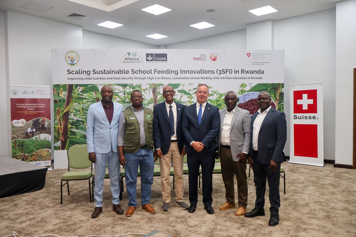 ISANGE_News's tweet photo. During the launch of #3SFI Project, the @BiovIntCIAT_eng  through @_PABRA donated #seedplanters to schools, empowering communities to grow high-iron beans right where children learn.
Together with @SwissDevCoop, @RwandaGov &amp; @RusiziDistrict, 3SFI is feeding Rwanda's future. 🇷🇼 https://t.co/27pnRLdFRf