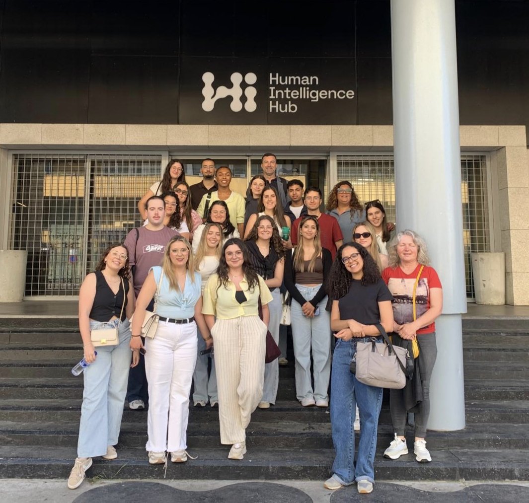 fundacionronsel's tweet photo. Conectando talento emprendedor entre #Galicia 🇪🇸 y el norte de #Portugal 🇵🇹

Esta semana nos ha visitado el alumnado de la Escola Superior de Ciências Empresariais - IPVC en el marco de Programa Integrado "Leaders for The Future"

Adelante 🚀 https://t.co/7QZBrFv3FY