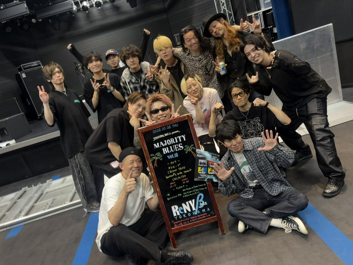 b_inthe_s's tweet photo. 横浜ReNY betaライブ終了！対バンのみなさん観てくれたみなさん、ありがとうございました！

1_プレイバック・フレーバー
2_シュガーコートデイズ
3_リフレインが知っている
4_アミュレット
5_100%中の100%
6_形勢大逆転のテーマ
en_極楽の恋人たち

次のライブ6/24(水)赤羽ReNYα！よろしくどうぞ！ https://t.co/MM1HNfD6eG