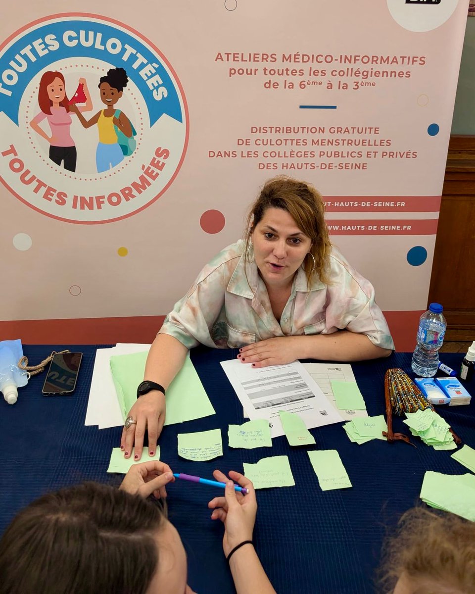 instituthds's tweet photo. Ce jeudi 28 mai, la campagne #ToutesCulottées a sensibilisé les collégiennes de l'Institution Notre-Dame de Sainte Croix à @VilledeNeuilly lors d'ateliers sur la santé féminine, le cycle menstruel, la puberté et le consentement.

🤝 Une campagne financée par le Département des @hautsdeseinefr, en partenariat avec @DIMparis.

En savoir plus 👉 https://t.co/g9Di4mJT8x