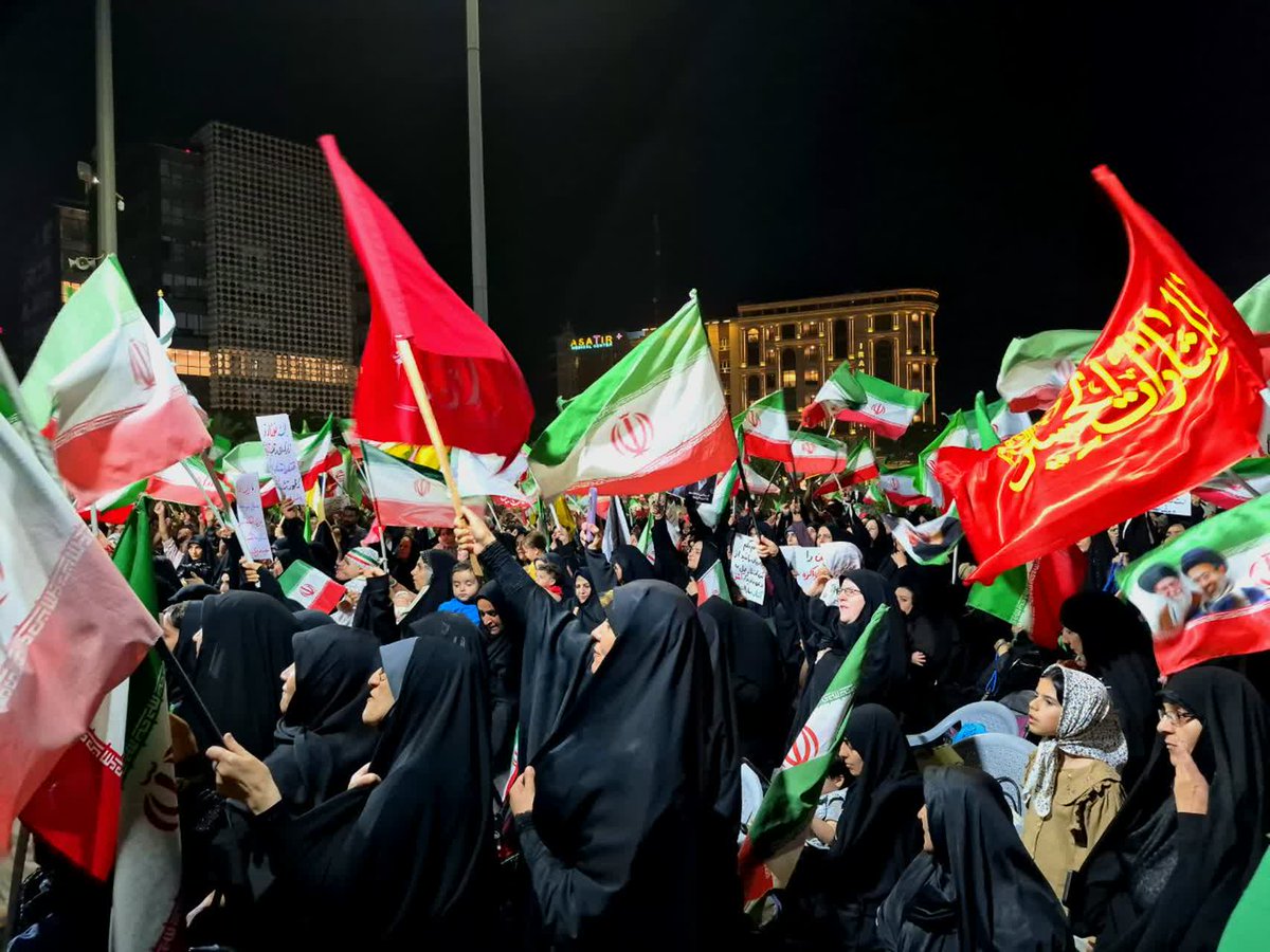 banookashaiii_6's tweet photo. خیابان و وحدت با ما؛
 حفظ و صیانت از این وحدت با شما مسئولین مخصوصا نمایندگان مجلس
#خیابان_ایران
#IranianOnIt https://t.co/pdOPhJzxNI